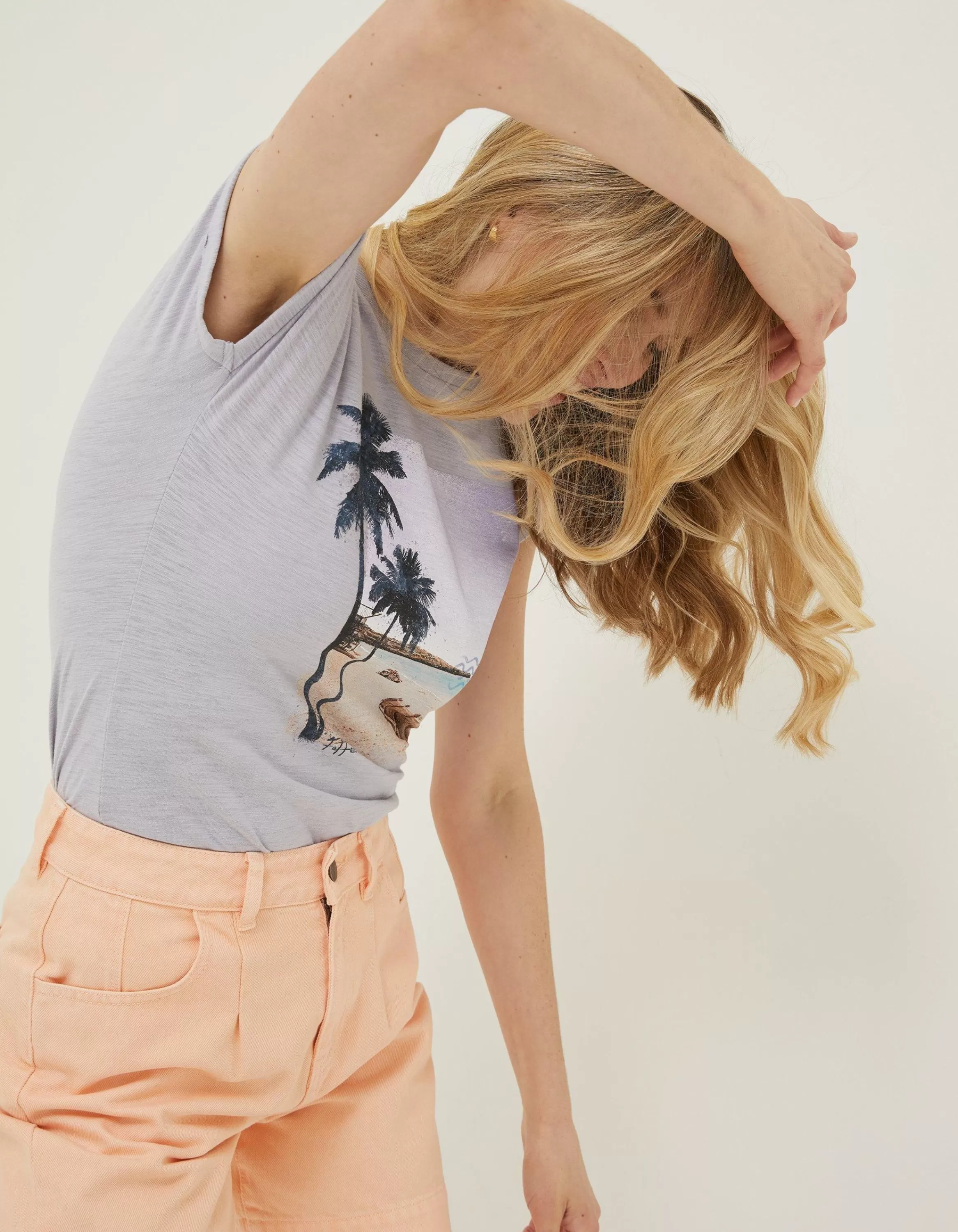 Store FatFace Photographic T Shirt Lilac