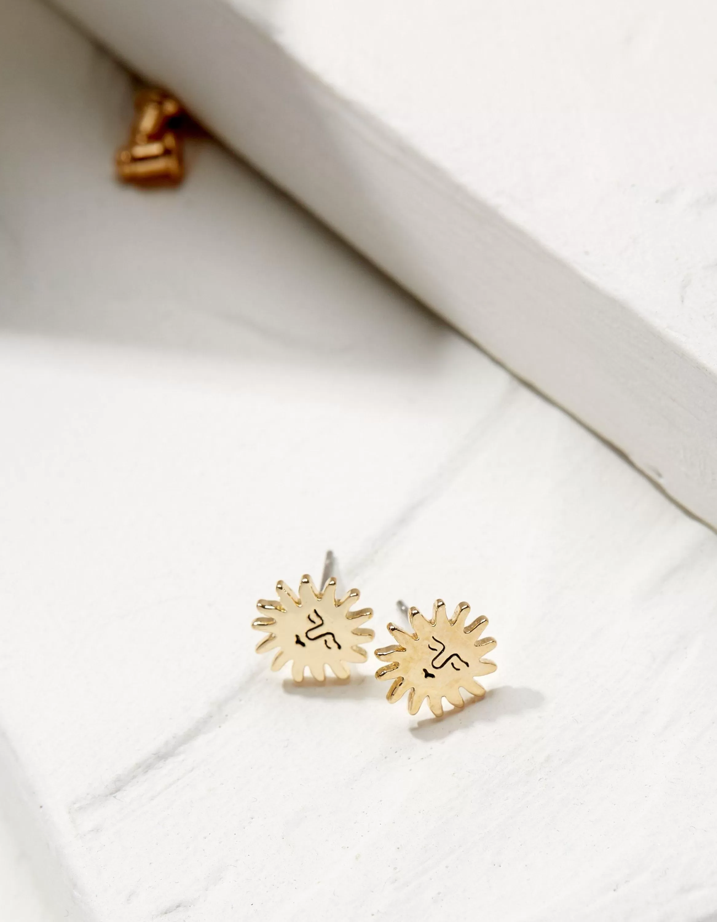 Store FatFace Sun Stud Earrings Gold